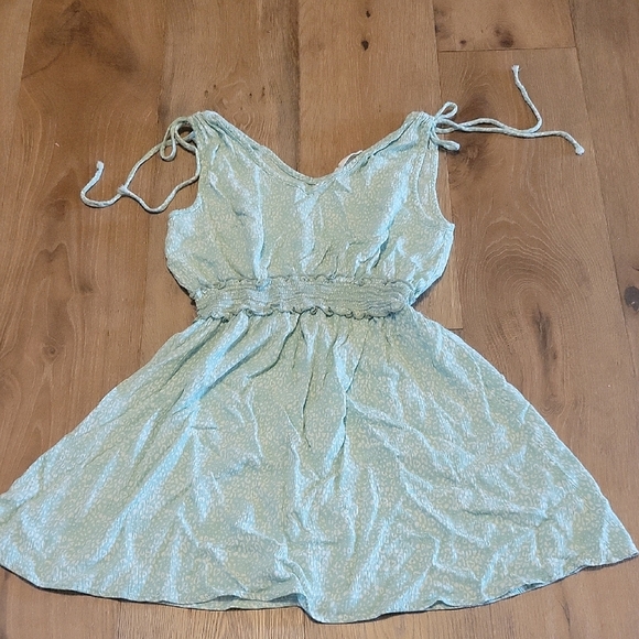 Vine And Love Green And White Dress Size Small - Picture 1 of 4